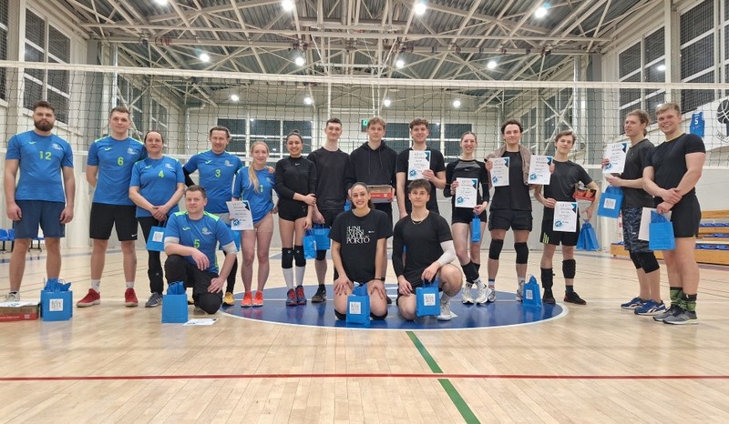 VILNIUS TECH tinklinio turnyre nugalėjo „Ibuprofen“ komanda